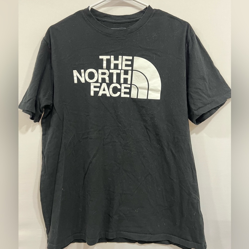 Gently used Men’s North Face short sleeve tshirt LG